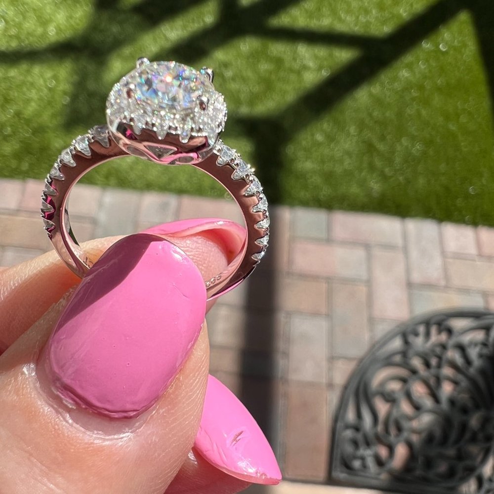 GRA CERTIFIED Moissanite Halo Lab Diamond Ring 1ct. CENTER STONE 2CTW